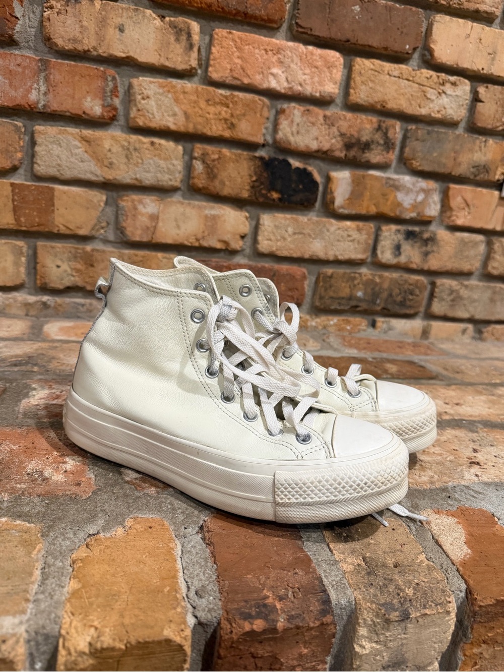 Converse Chuck Taylor All Star high-top sneakers sz 8.5